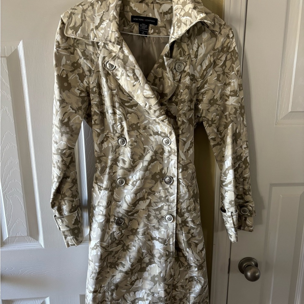 New York & Co trench coat beige camo size 4